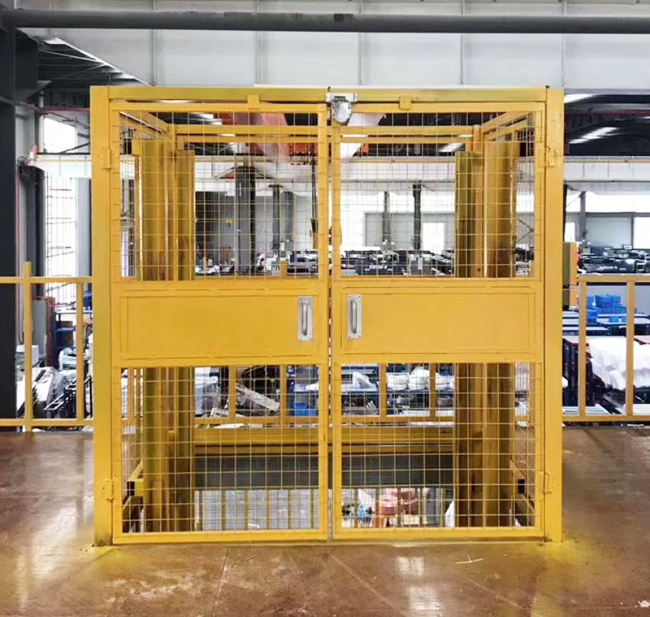 钦州智能导轨式升降机亮相